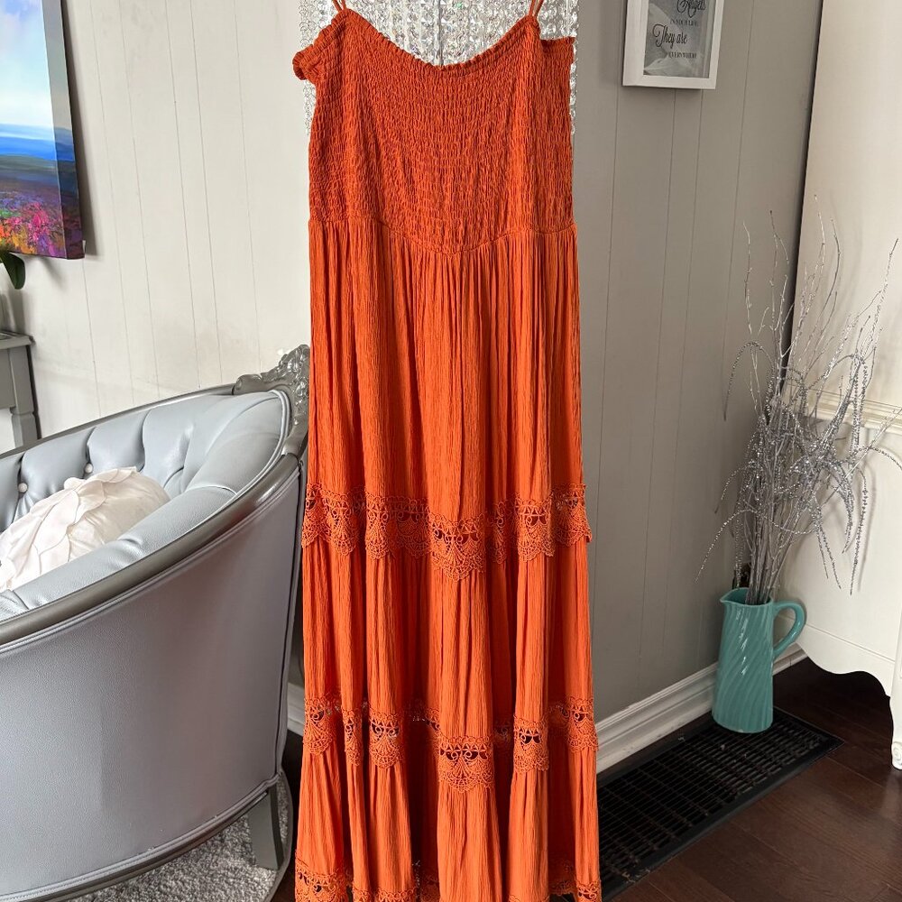 NWOT Venus Maxi Dress w adjustable spaghetti straps XL
